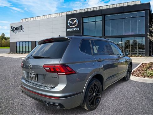 Used 2022 Volkswagen Tiguan SE R-Line image 3