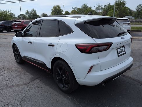 Used 2023 Ford Escape ST-Line w/ Cold Weather Package FWD image 5