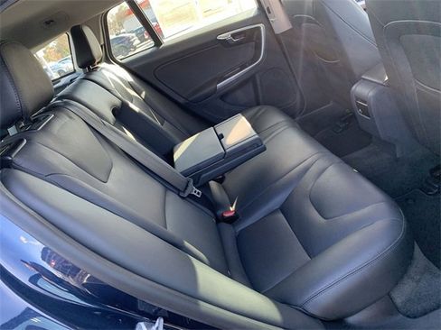 Used 2015 Volvo V60 T5 Premier w/ Convenience Package image 12
