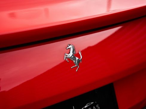 Used 2023 Ferrari Roma image 13