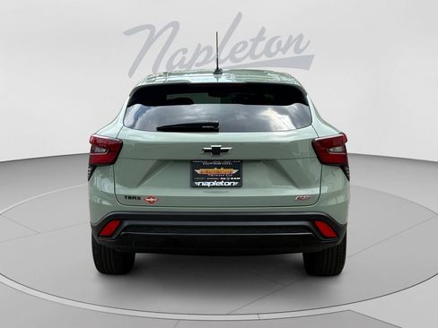 Used 2024 Chevrolet Trax RS w/ Driver Confidence Package FWD image 4