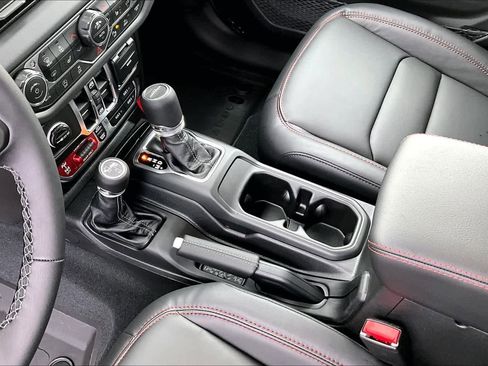 New 2026 Jeep Gladiator Rubicon AWD/4WD image 17