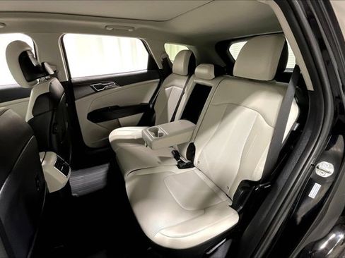 Used 2026 Kia Sportage EX w/ EX Panorama Roof Package image 26