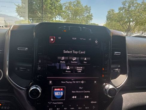 Used 2019 RAM 1500 Laramie RWD image 18