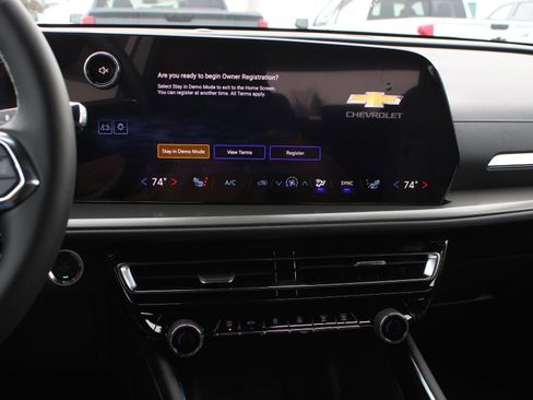 New 2026 Chevrolet Traverse LT w/ Sun and Wheel Package image 13