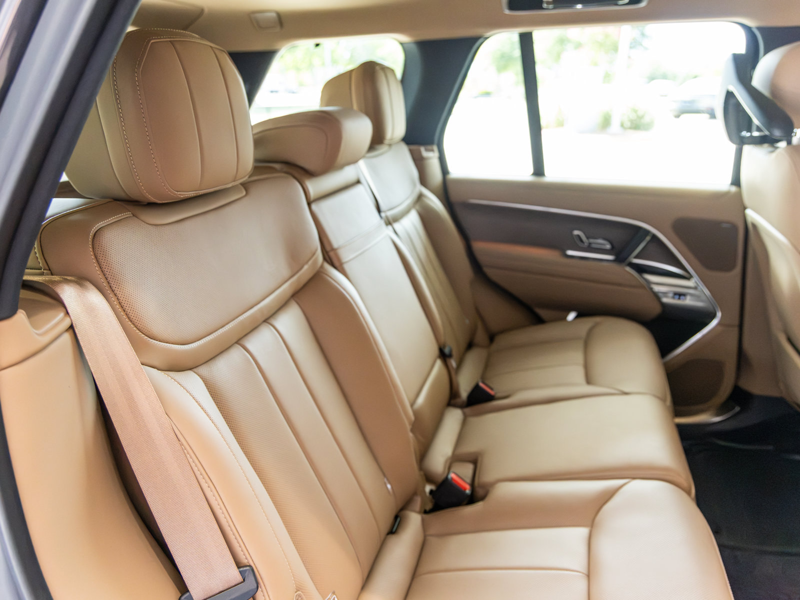 Used 2026 Land Rover Range Rover SE AWD/4WD image 29