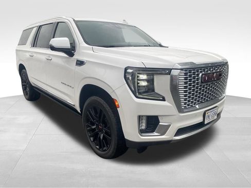 Used 2021 GMC Yukon XL Denali w/ Denali Ultimate Package AWD/4WD image 13