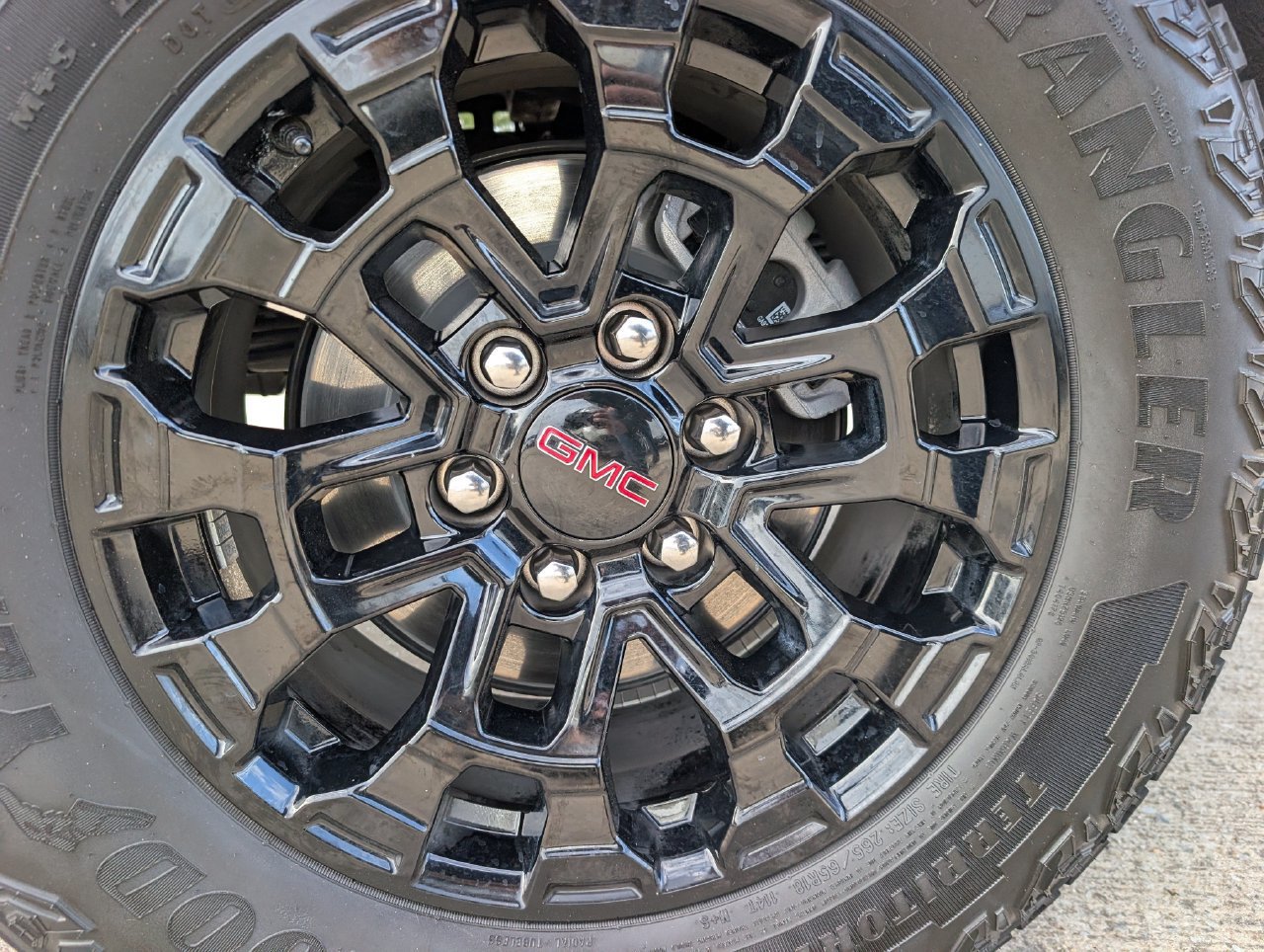 Used 2026 GMC Canyon Elevation w/ Convenience Package RWD image 7