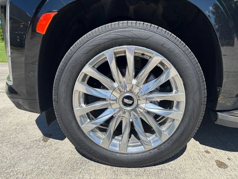 Used 2023 Cadillac Escalade Premium Luxury AWD/4WD image 7