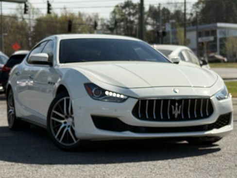 Used 2018 Maserati Ghibli S Q4 AWD/4WD image 7