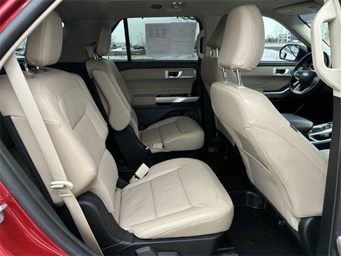 Certified 2021 Ford Explorer Limited w/ Equipment Group 301A image 15