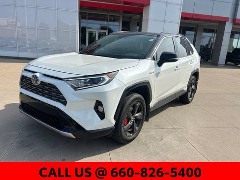Used 2019 Toyota RAV4 XSE AWD/4WD image 2