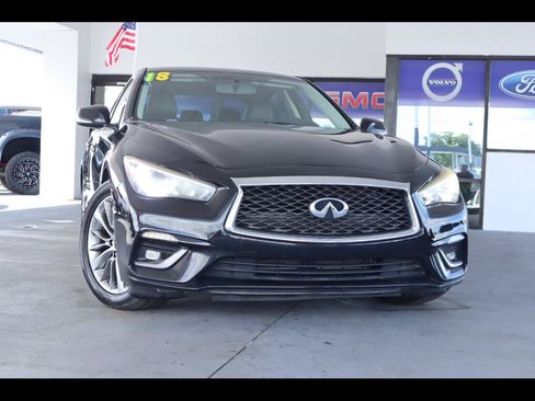 Used 2018 INFINITI Q50 Luxe RWD image 1