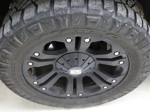 Used 2015 Chevrolet Silverado 1500 High Country w/ High Country Premium Package image 10