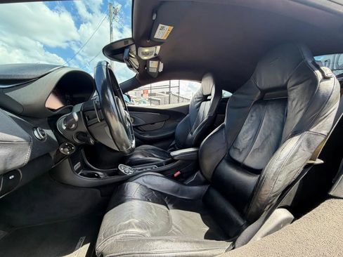 Used 2017 McLaren 570S Coupe RWD image 14