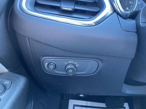 Used 2023 Chevrolet Equinox LS w/ LS Convenience Package image 18