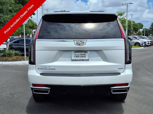 Used 2023 Cadillac Escalade Premium Luxury AWD/4WD image 7