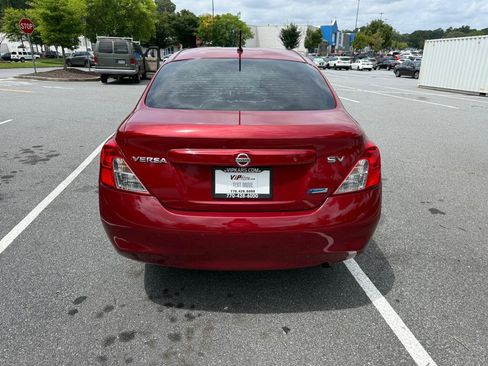 Used 2012 Nissan Versa SV FWD image 6