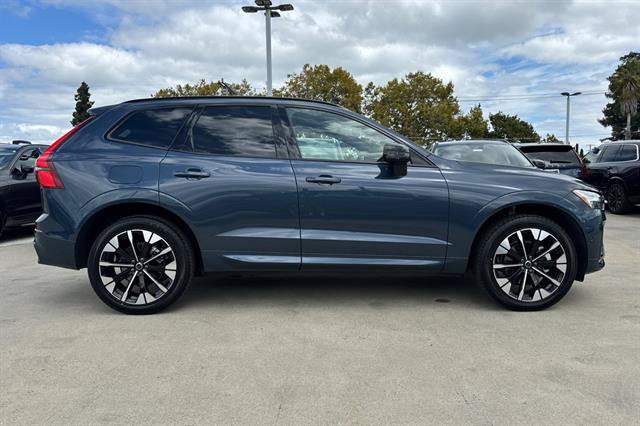 Used 2026 Volvo XC60 B5 Plus w/ Protection Package Premier AWD/4WD image 2