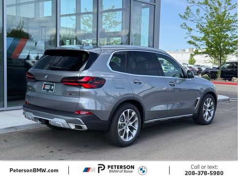 New 2026 BMW X5 xDrive50e w/ Premium Package AWD/4WD image 5