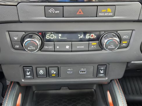 Used 2023 Nissan Frontier PRO-4X w/ Pro-4X Premium Package image 17