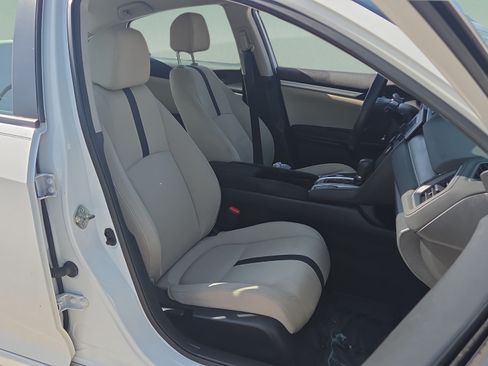 Certified 2020 Honda Civic LX image 17
