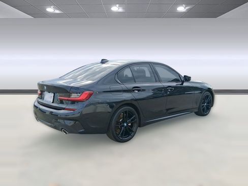 Used 2022 BMW 330e xDrive w/ M Sport Package image 9