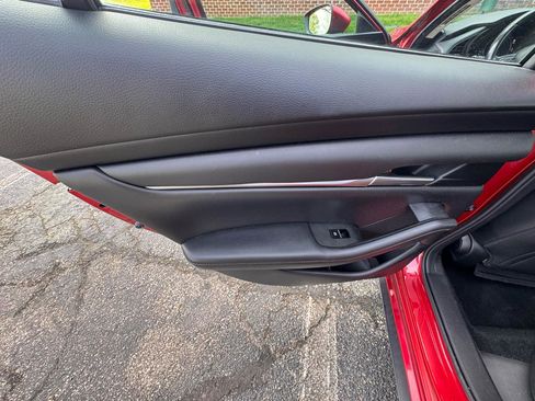 Used 2020 MAZDA MAZDA3 Sedan w/ Select Package image 32