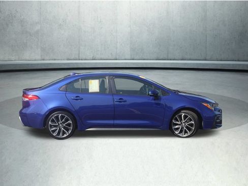 Used 2020 Toyota Corolla SE w/ SE Premium Package FWD image 12