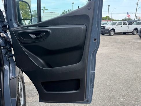 Used 2019 Mercedes-Benz Sprinter 170 image 16