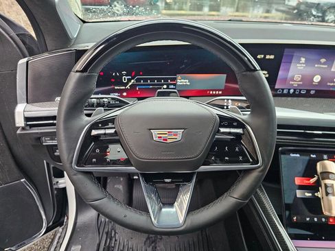 Used 2025 Cadillac Escalade V AWD/4WD image 30