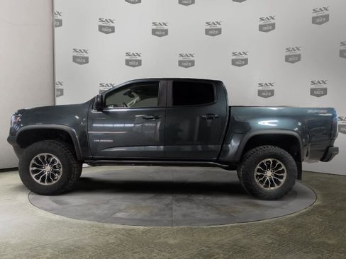 Used 2019 GMC Sierra 1500 SLE w/ SLE Value Package image 2