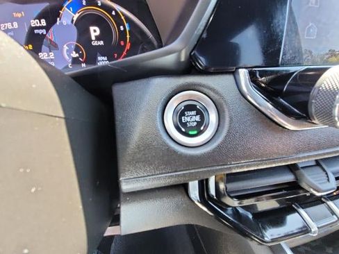 Used 2024 Chevrolet Colorado W/T RWD image 17