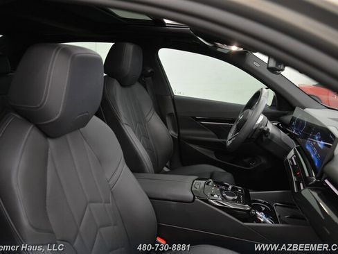 Used 2024 BMW 530i w/ M Sport Package RWD image 15
