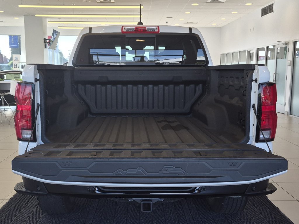 Used 2026 Chevrolet Colorado Z71 w/ Z71 Convenience Package 2 AWD/4WD image 8