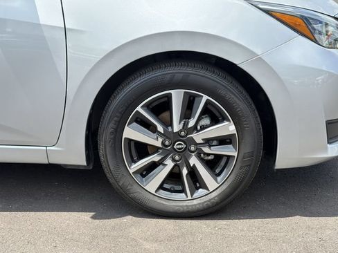 Used 2025 Nissan Versa SV FWD image 10