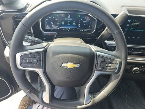 Used 2023 Chevrolet Silverado 1500 LT image 34