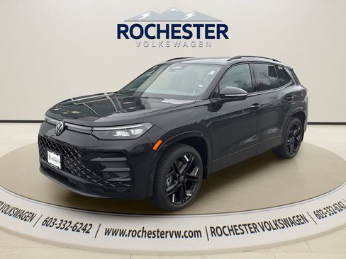 Used 2026 Volkswagen Tiguan SE R-Line AWD/4WD image 2