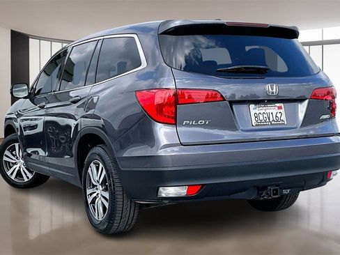 Used 2017 Honda Pilot EX-L image 4