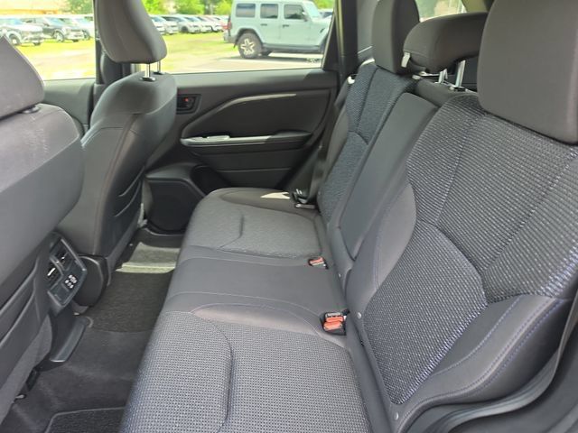 Used 2025 Subaru Forester Premium AWD/4WD image 12