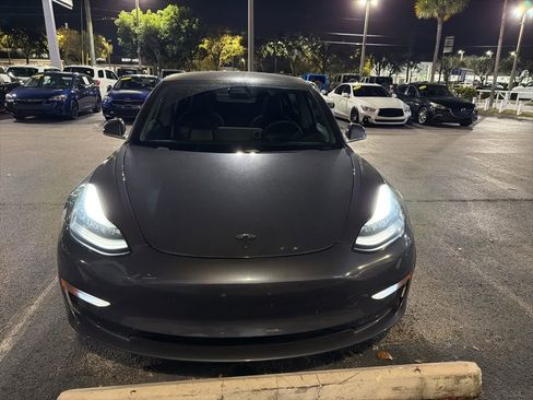 Used 2020 Tesla Model 3 Performance image 2