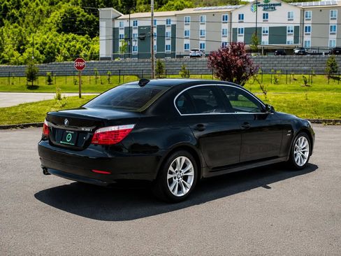 Used 2010 BMW 535i xDrive Sedan AWD/4WD image 7