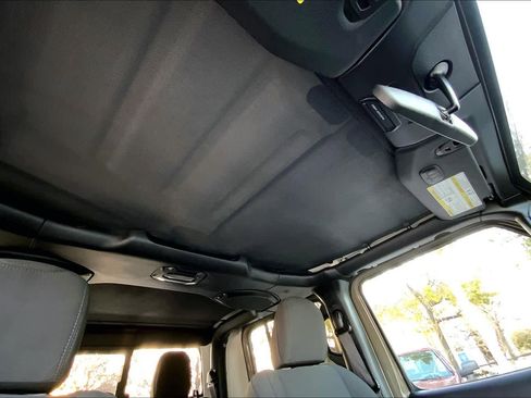 Used 2020 Jeep Gladiator Sport w/ Quick Order Package 24S image 15