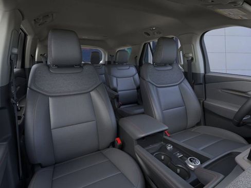 New 2026 Ford Explorer Active image 10