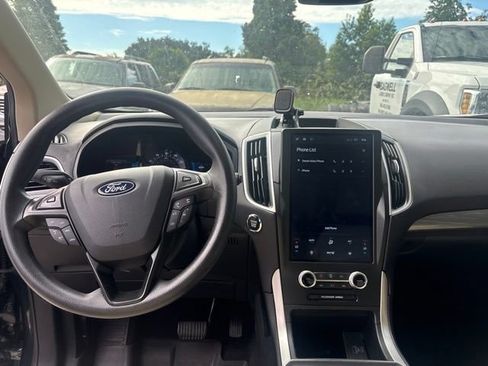 Used 2024 Ford Edge SE AWD/4WD image 11