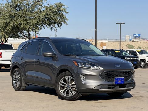 Used 2022 Ford Escape SEL w/ Technology Package FWD image 2