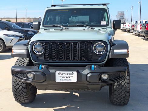 Used 2024 Jeep Wrangler Willys image 8