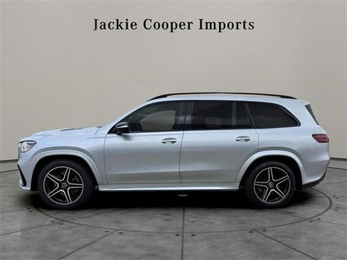 New 2025 Mercedes-Benz GLS 450 4MATIC image 2