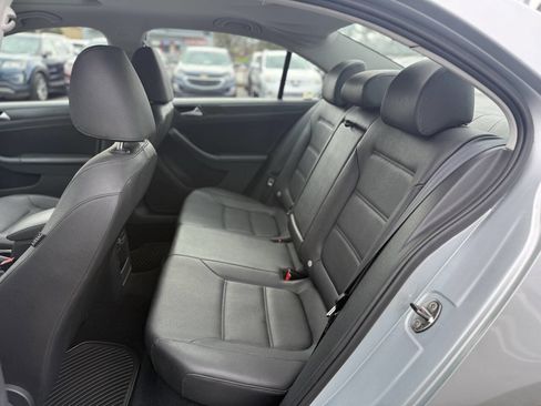 Used 2012 Volkswagen Jetta SE image 8
