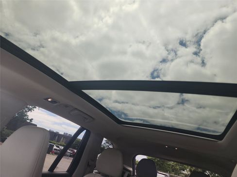 Used 2019 Volvo XC90 T5 Momentum FWD image 19